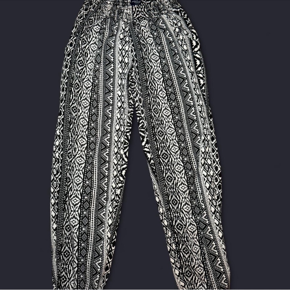 American Eagle Outfitters Monochrome Patterned Pants